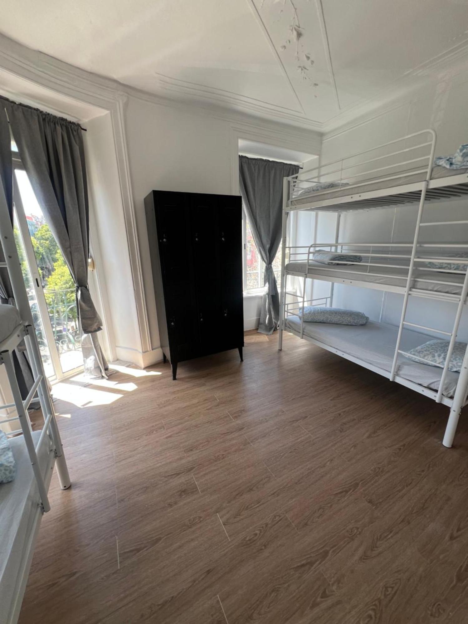 Bagetti Only For Girls Apartamento